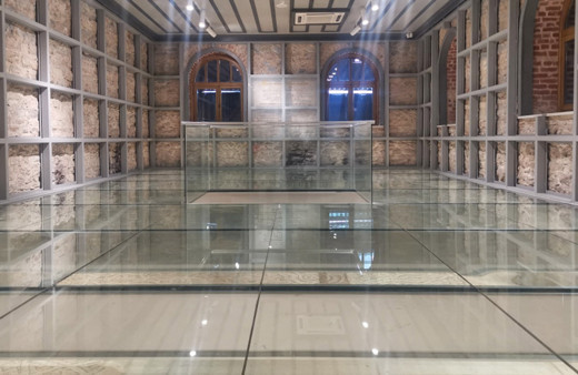 Zeytinburnu belediye binasının altından çıktı ucu bulunmaya çalışılıyor