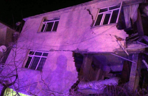 Elazığ Sivrice'deki depremden görüntüler
