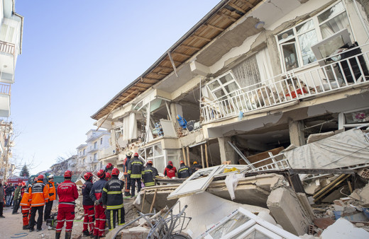 Naci Görür'den korkutan deprem uyarısı