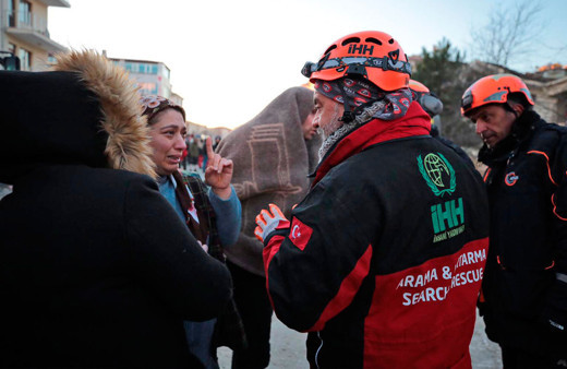 İHH ekipleri deprem bölgesinde