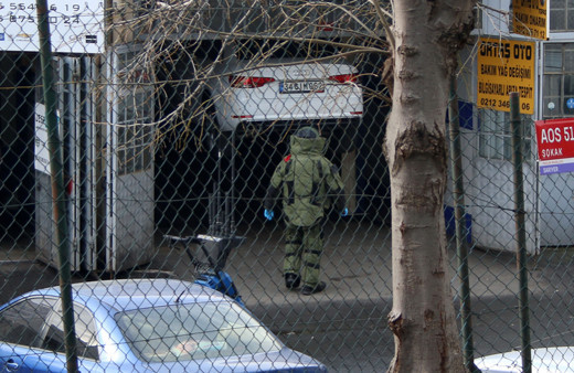 İstanbul Maslak'ta şüpheli paket paniği