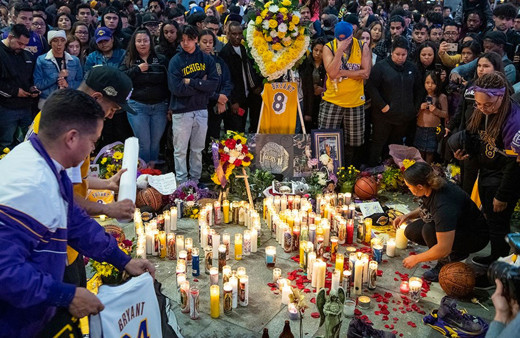 Staples Center önünde Kobe Bryant için yas tuttular
