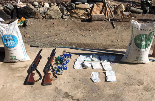 Diyarbakır'da PKK'lı teröristlerin 5 sığınağı kullanılamaz hale getirildi