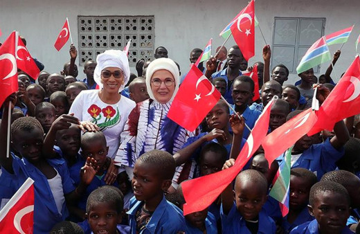Emine Erdoğan Gambiya'da cami ve okul açtı