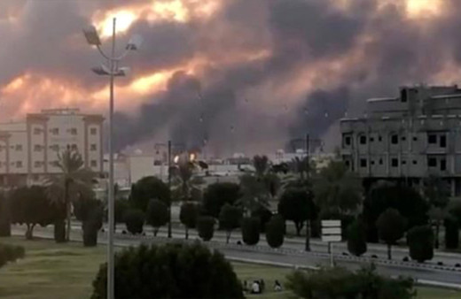 İran destekli Husi milisler Suudi Arabistan'ın kritik noktalarını vurdu