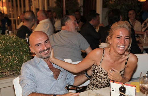 Burcu Esmersoy'un eski eşi kimdir Berk Suyabatmaz'ın fotoğrafını beğendi