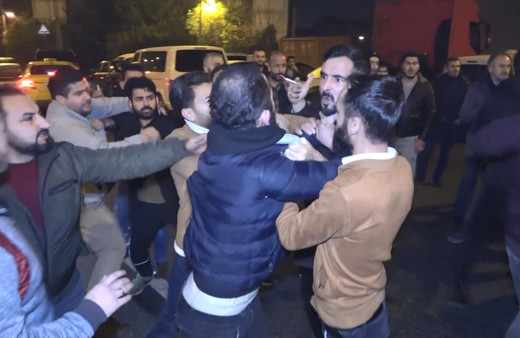 Esenyurt'ta taksicilerle turizm şoförleri arasında tekme tokat kavga