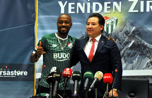 Bursaspor'da Traore imzaladı