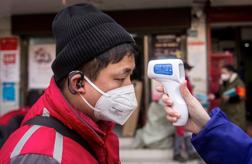 Çin saklıyor ölü sayısı korkunç bir sayıya ulaştı! Dev firmalar kapanıyor