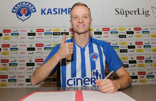 Kasımpaşa'ya Kosovalı sağ bek