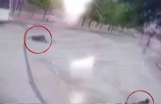 Trabzon'da minibüsün freni boşaldı! Yolcular yola atladı