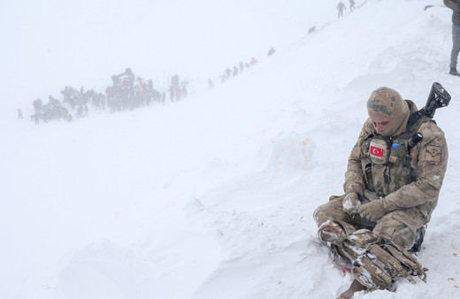 Van Bahçesaray'daki çığ faciasının şok görüntüleri! Şehitler de var