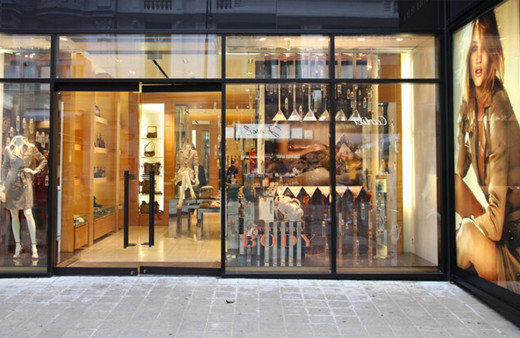 Burberry'den coronavirüs kararı! Çin’deki 24 mağazasına kilit vurdu