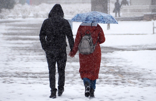 Kar bastırdı yollar kapanıyor! Meteoroloji İstanbul için haber verdi