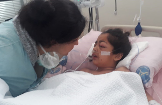 Apseli dişi çekildikten sonra hastanelik olduğu iddia edilen çocuk yoğun bakımda