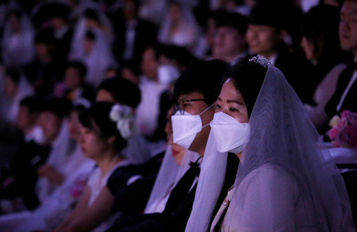 Koronaviris'ten 24 saatte 86 ölüm maske takmayan gözaltına alınıyor