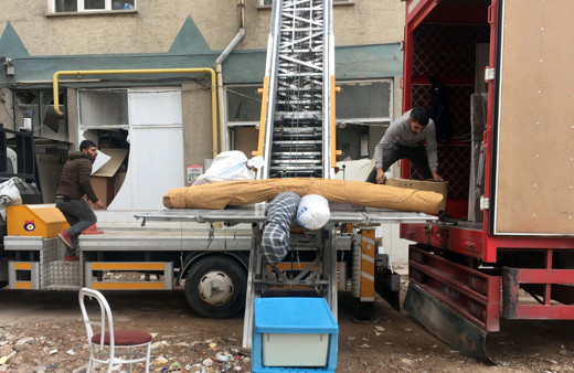 Elazığ'da nakliyeciler deprem fırsatçılığı yaptı ücretler 2 katına çıktı