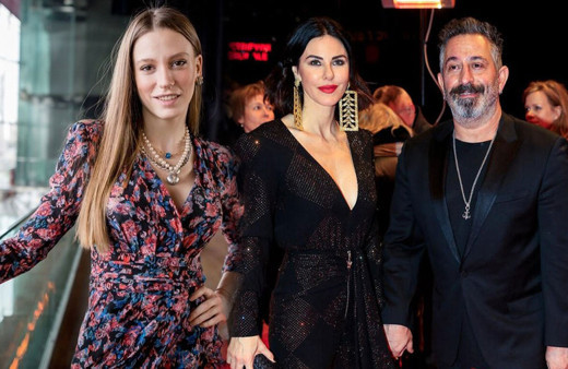 Defne'den olay yorum! Cem Yılmaz ve Serenay Sarıkaya Atina'da 2. kez yakalandı