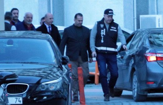 CHP'li Yalova Belediyesine yolsuzluk baskını Başkan Yardımcısı gözaltında