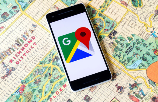 Google Maps'i takip ederken donmuş nehre düştü