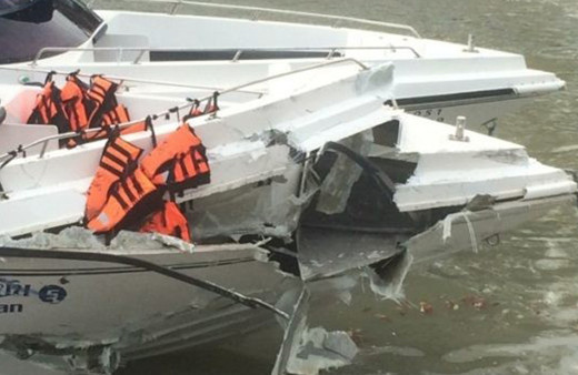 Phuket Adası’nda sürat tekneleri çarpışma anı kamerada