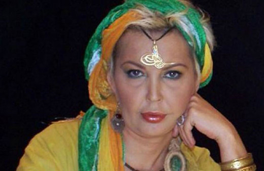 Seyhan Soylu (Sisi) çarşaf giyip peçete taktı eşi bakın kim çıktı