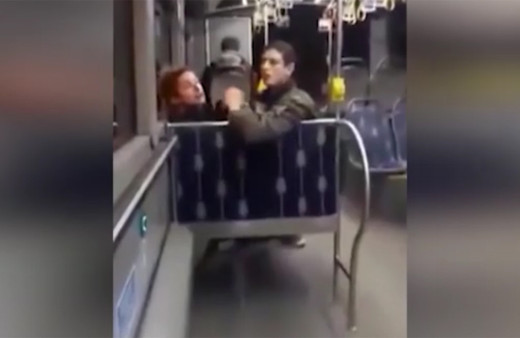 İstanbul'da otobüste öpüşme tartışması çıktı! Burası Arabistan mı?