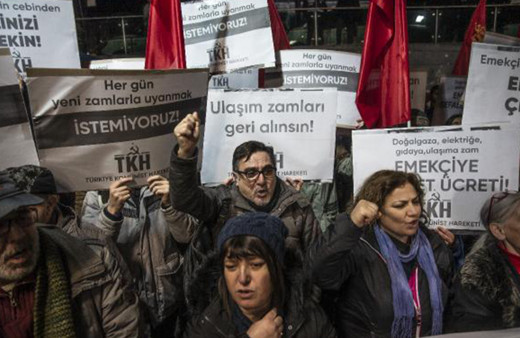 Ekrem İmamoğlu'na zam protestosu be sefer kendi mahallesinden