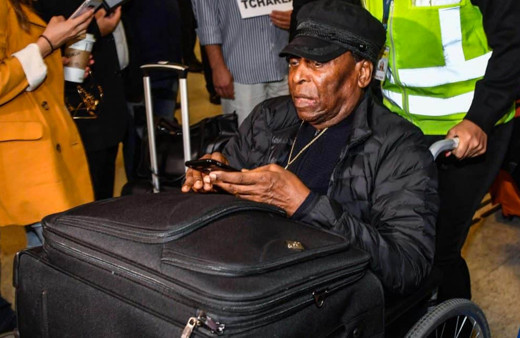 Futbolun efsanesi Pele'den evden çıkmaya utanıyor iddiasına yanıt