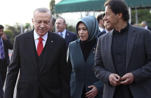 Pakistan Başbakanı'ndan Erdoğan'ı mest eden açıklamalar: Ülkemizde seçime girse kazanır