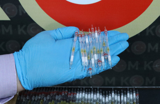 Adana'da 3.5 milyon liralık kobra zehri ele geçirildi