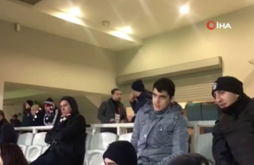 Polis memuru görme engelli taraftara maçı böyle anlattı