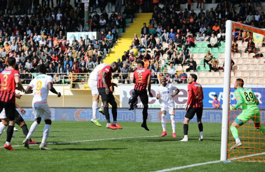 Alanyaspor'a kendi sahasında büyük şok Gençlerbirliği seriyi bozdu