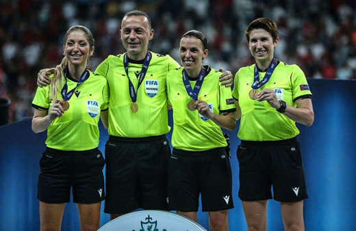 Cüneyt Çakır'a Şampiyonlar Ligi maçında görev