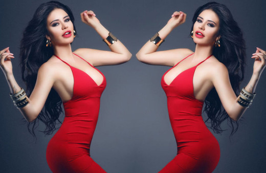 Ebru Polat Dubai'de mayolu pozuyla şovunu yaptı! 'Her yer altın, ben altın'