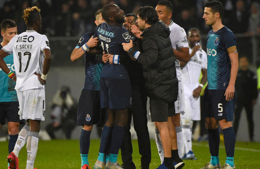 Moussa Marega ırkçı tezahüratlar sonrası sahayı terk etti