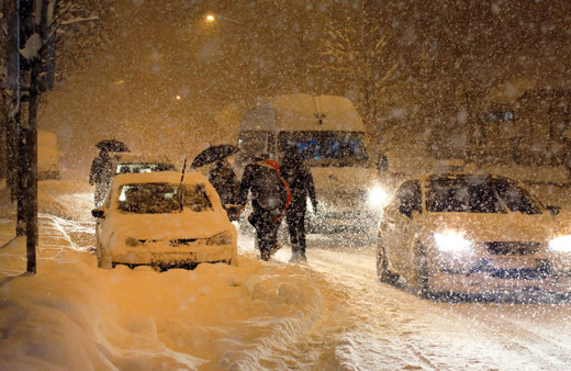 Van ve Bitlis'te bazı yollar trafiğe kapatıldı