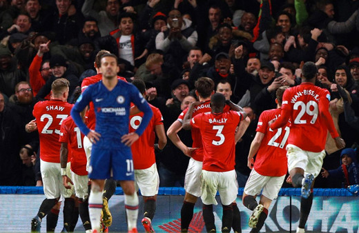 Manchester United, deplasmanda Chelsea'yi iki golle geçti