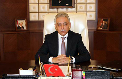 Olay Vali Cüneyit Orhan Toprak bu kez düğün açıklamasıyla konuşuluyor