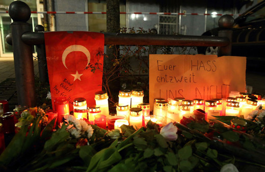 Irkçı terör Almanya sokaklarında protesto edildi Cumhurbaşkanı da katıldı