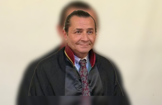 Armağan Çağlayan asker eşleri soyunsun diyen Negahan Alçı'ya dava açtı