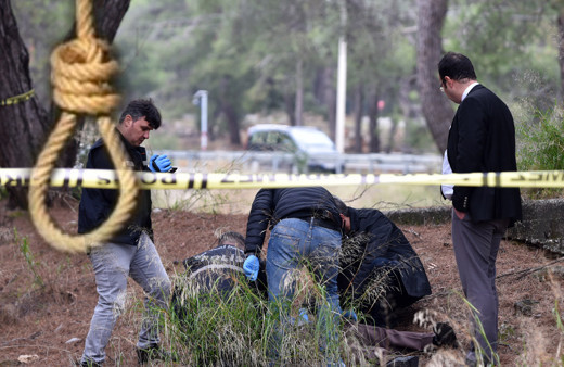 Bunalıma girip kendisini ormanlık alanda asarak yaşamına son verdi