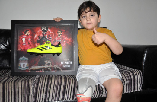 Suriyeli Hamis, Liverpool’un yıldızı Salah'ın kramponuyla mutlu oldu