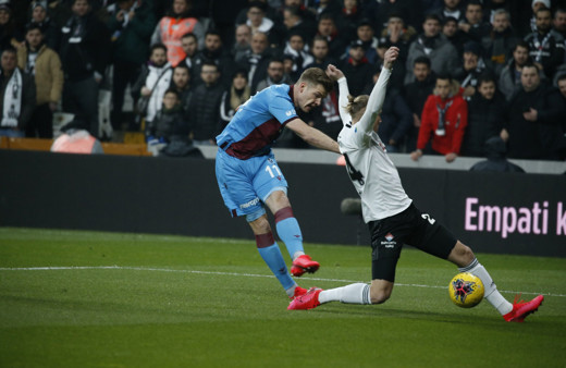 Alexander Sörloth attığı golle sosyal medyayı salladı