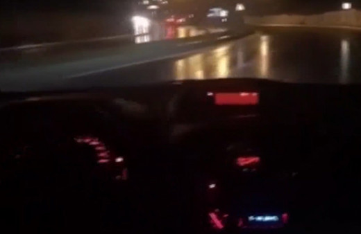 Pendik’te sürücülerin kazayla sonuçlanan drift şovu kamerada