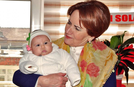 Meral Akşener ikinci kez babaanne oldu torununa hangi ismi koydu