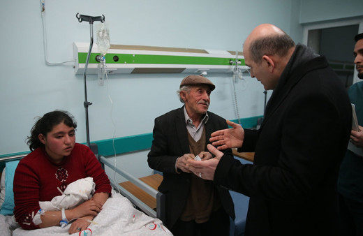 Soylu'dan depremzedelere ziyaret