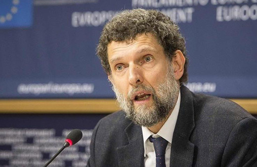 Osman Kavala cezaevi aracının içinde gözaltına alındı