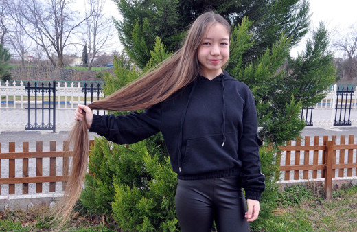 Nazar'ın saçlarını hiç kesmediler boyuna ulaştı! Osmaniye'nin Rapunzel'i