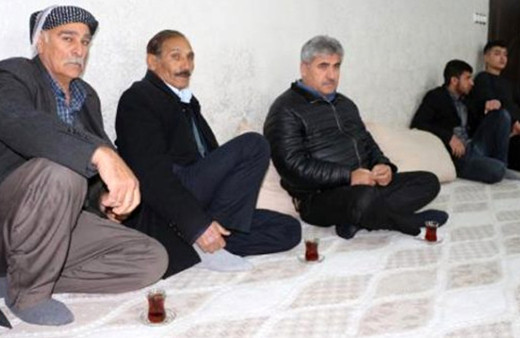 Sevdiği kız verilmeyen çocuk intihar edince aşiret başlık parasını kaldırdı